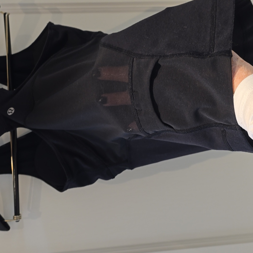 Lululemon top - Picture 3 of 5